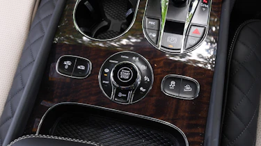 Bentley Bentayga V8 - Centre Console