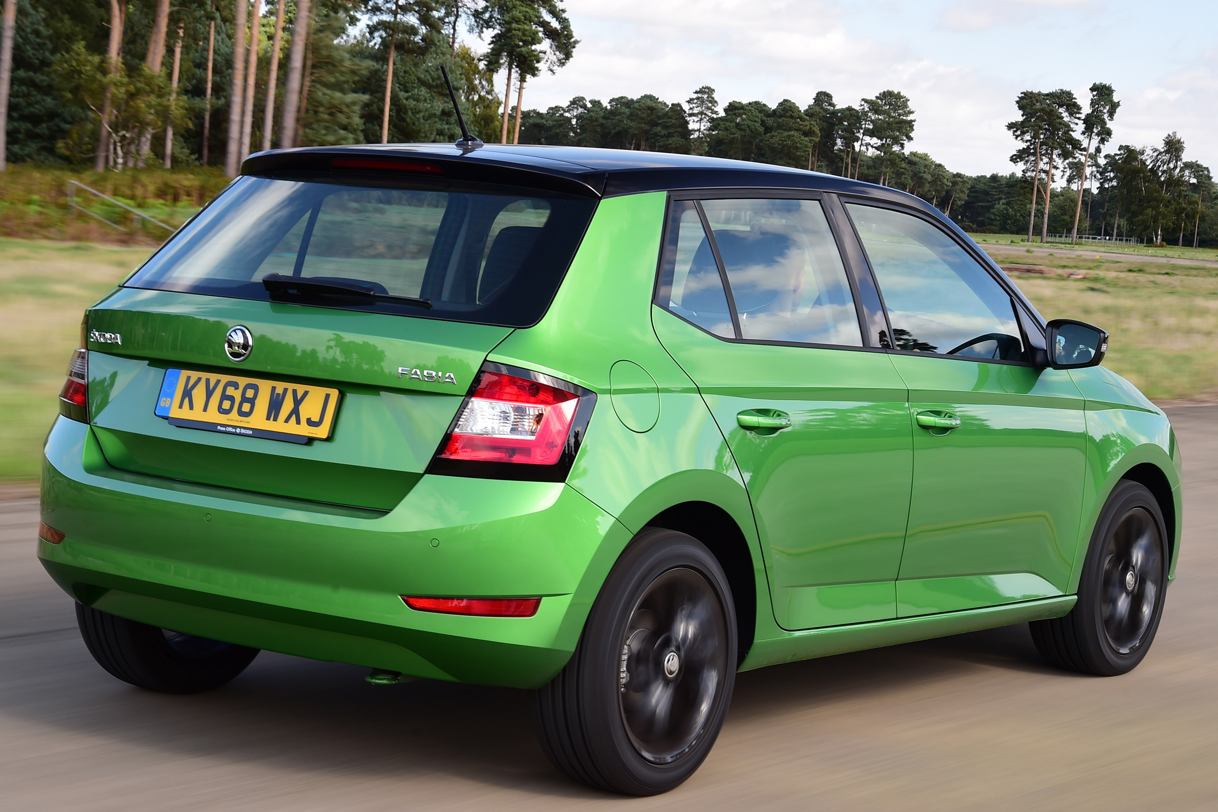 Skoda Fabia - Rear Tracking