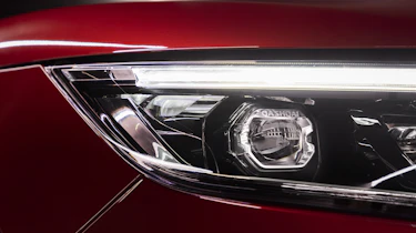 Nissan Qashqai -headlight