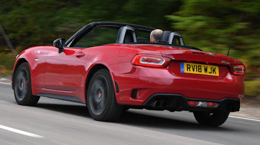 abarth 124 spider tracking rear