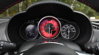 abarth 124 spider instruments