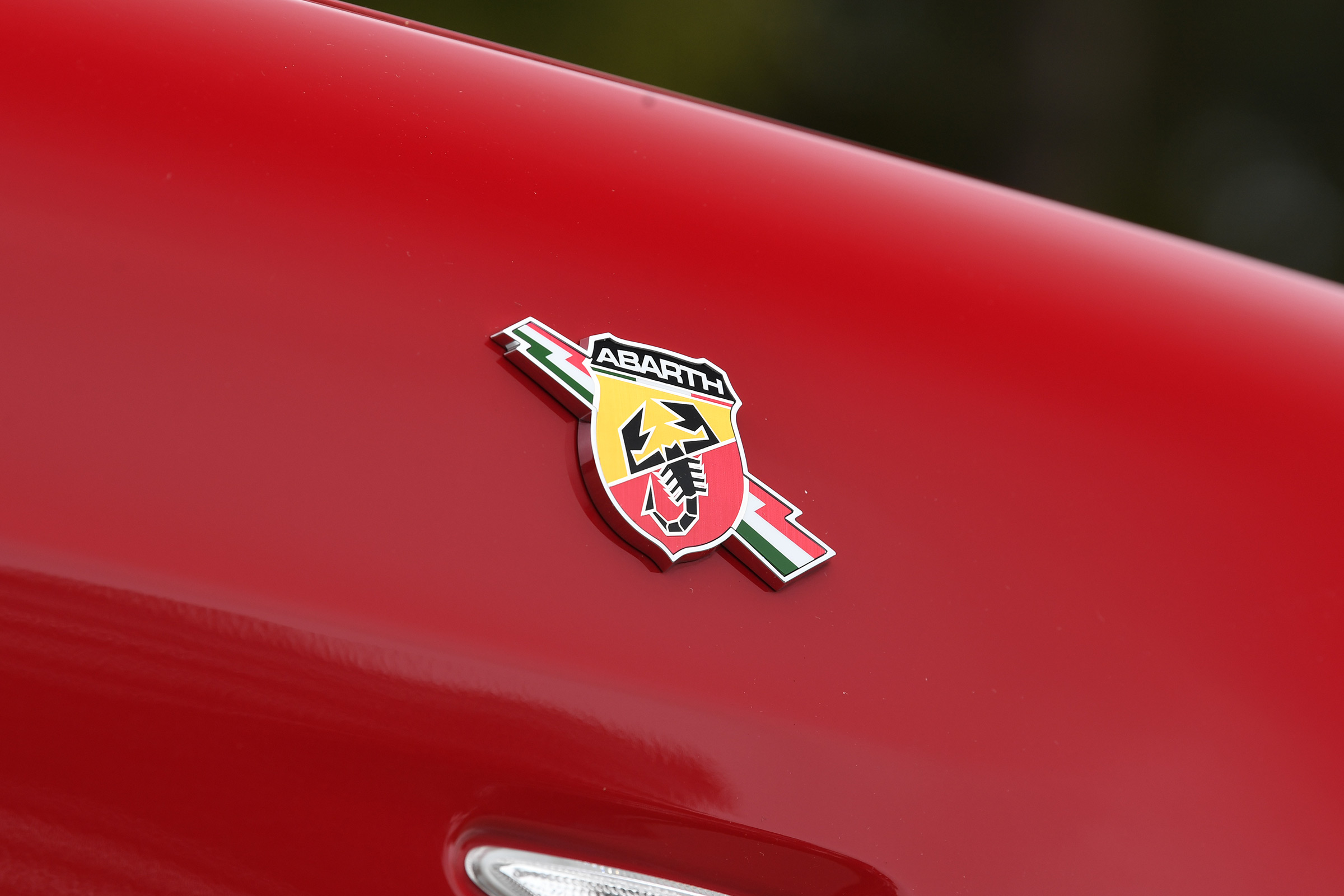 abarth 124 spider badge