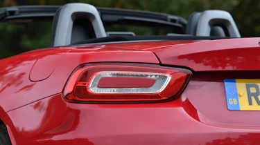 abarth 124 spider rear light