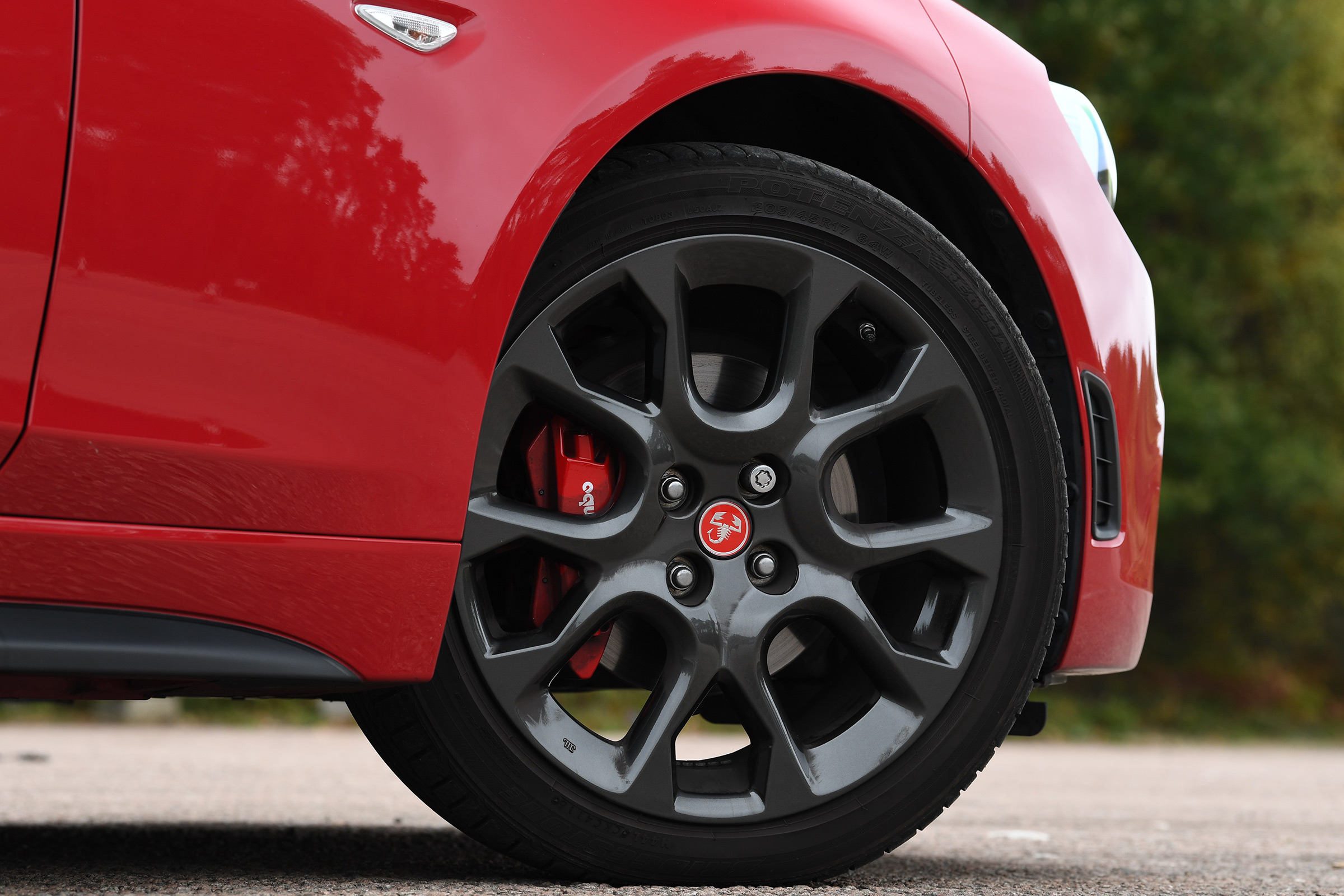 abarth 124 spider alloy wheel