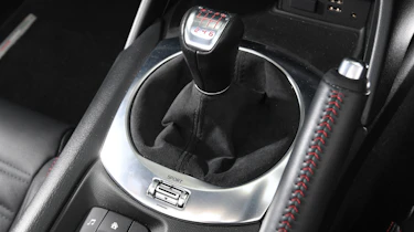 abarth 124 spider gearstick