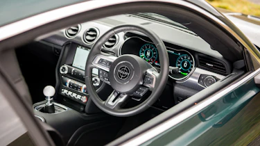 ford mustang bullitt interior dash
