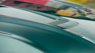 ford mustang bullitt bonnet