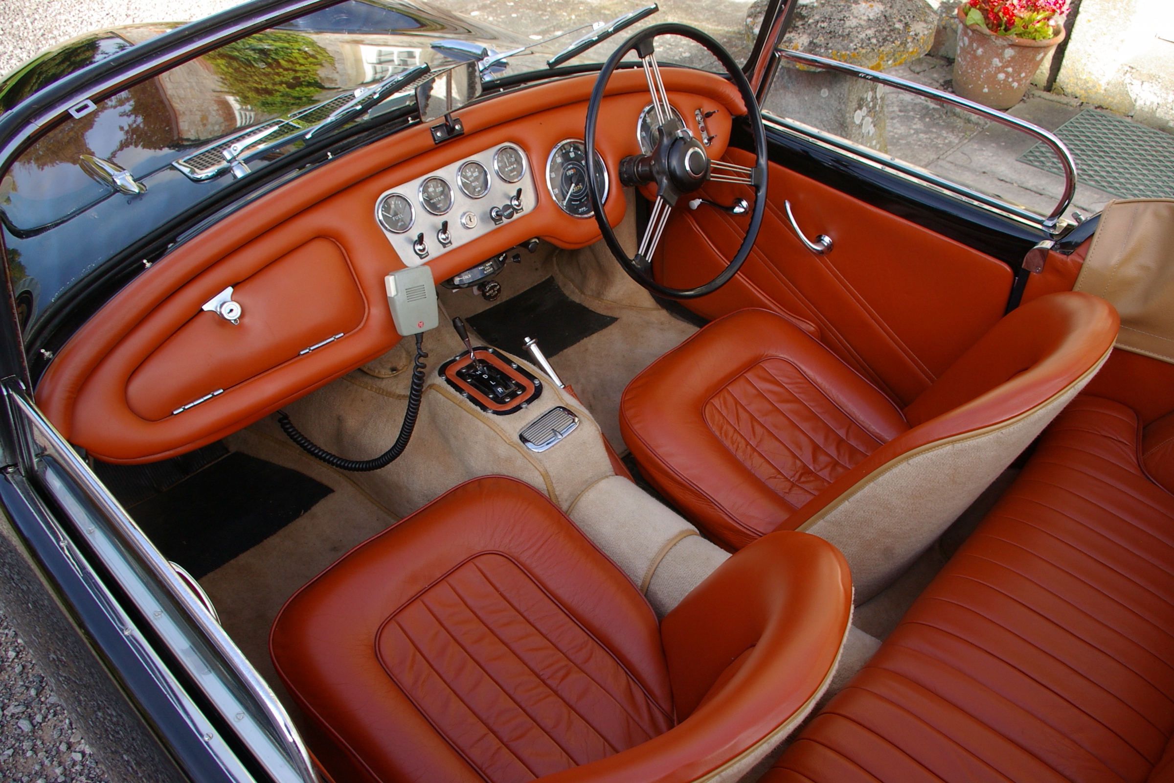 Daimler Dart interior