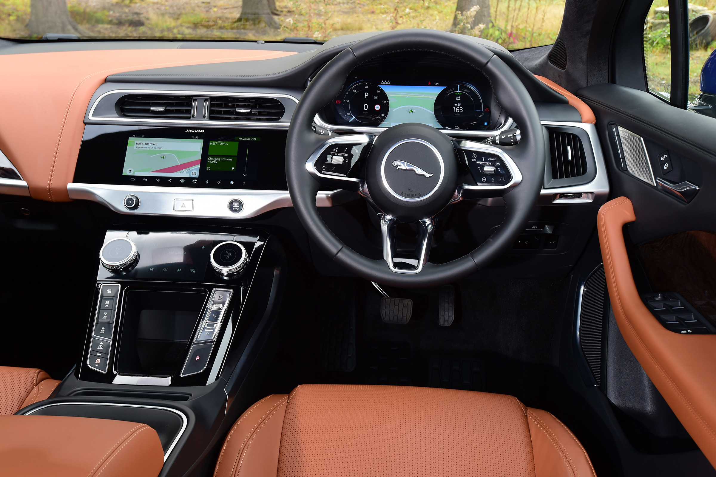 Jaguar I-Pace dashboard
