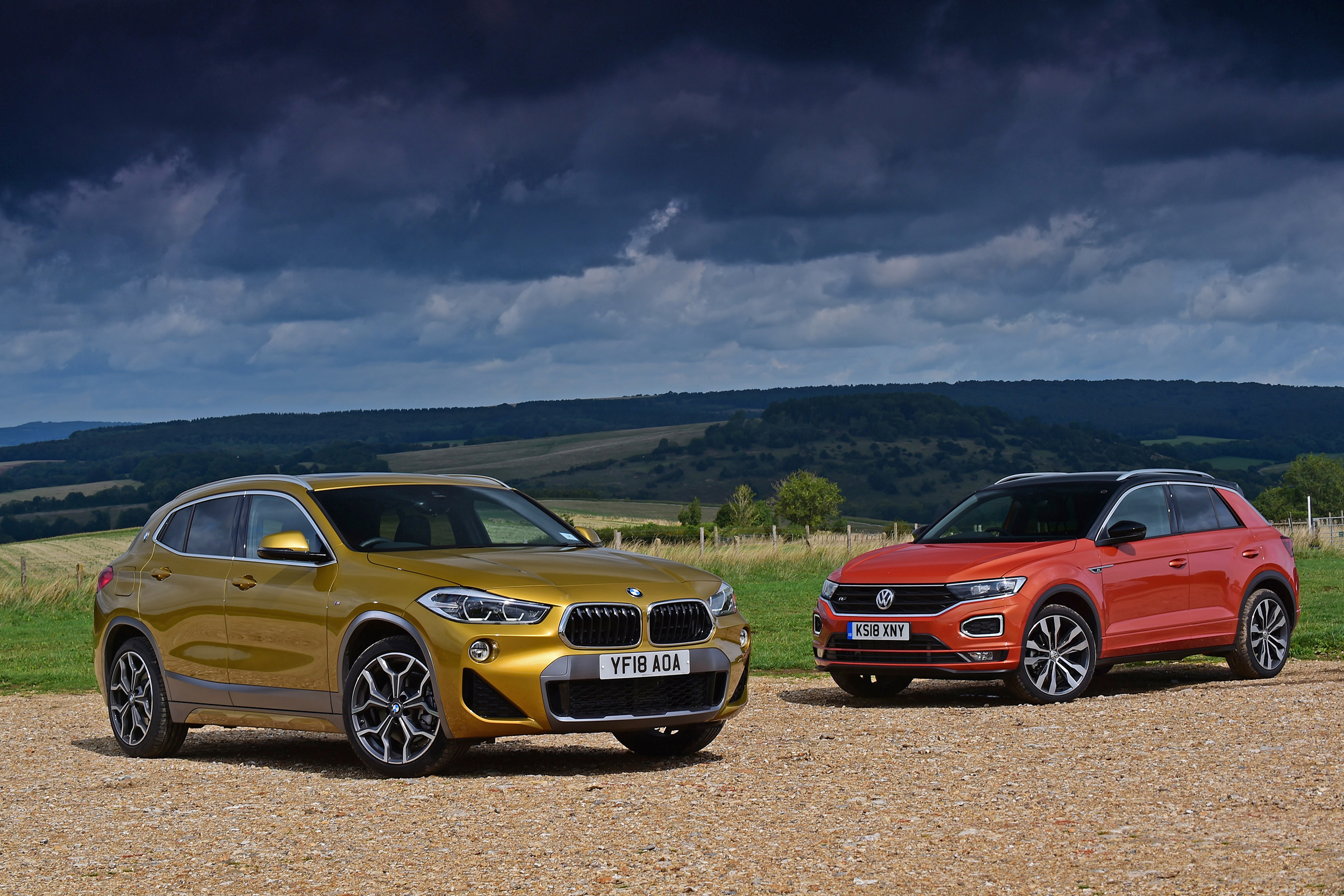 bmw x2 vs volkswagen t-roc static