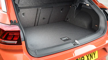 vw t-roc boot