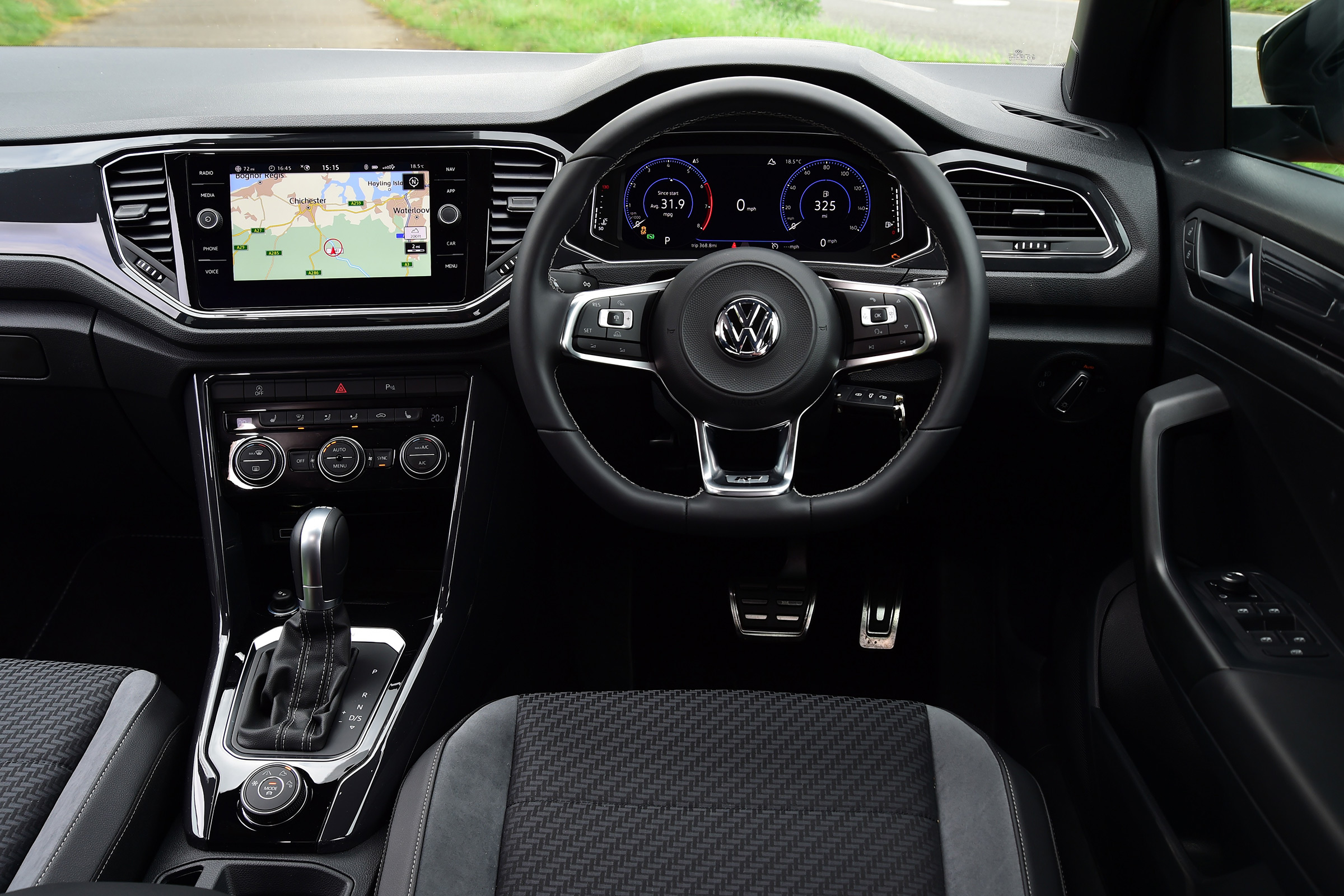 vw t-roc interior