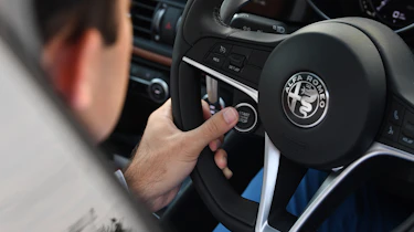 Alfa Romeo Giulia interior steering wheel