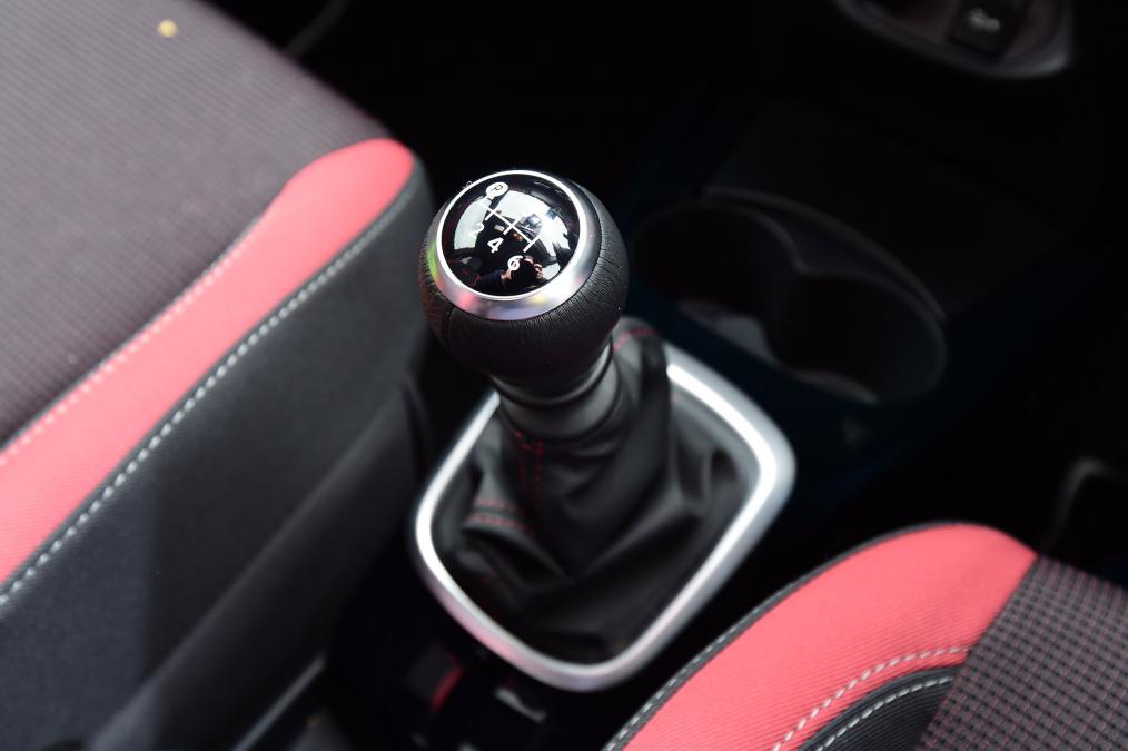Used Toyota Yaris - transmission