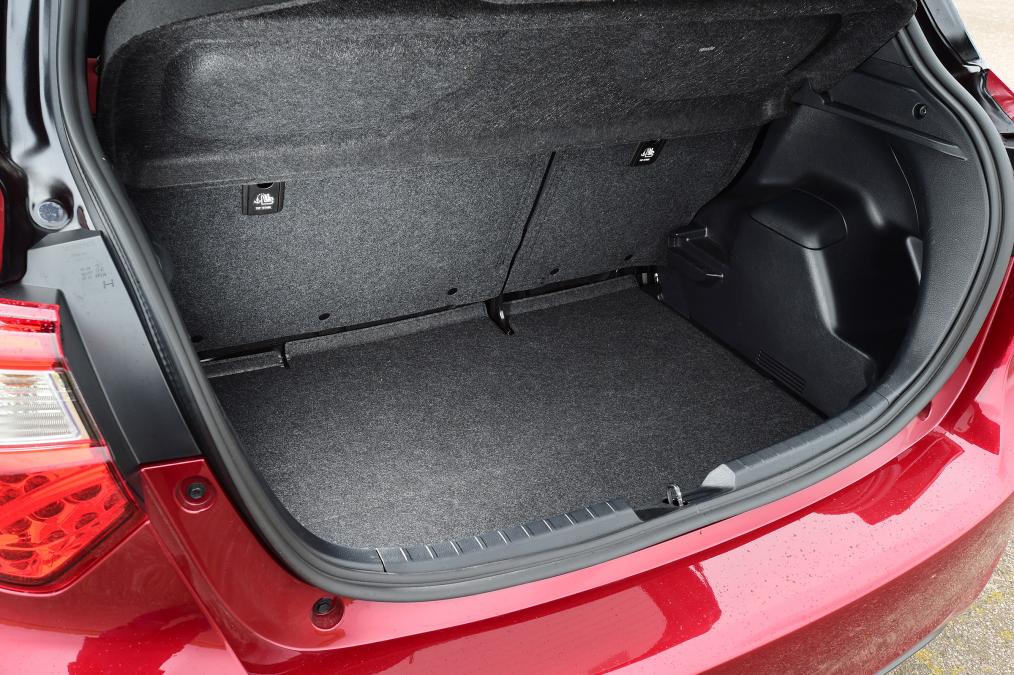 Used Toyota Yaris - boot