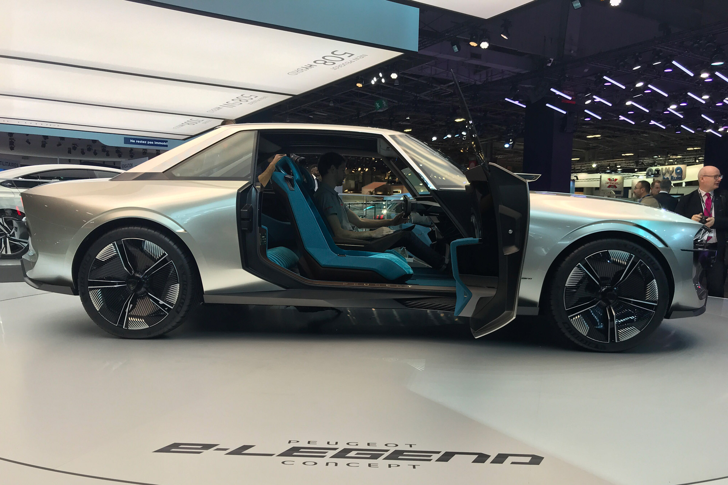 Peugeot e-Legend revealed in Paris 