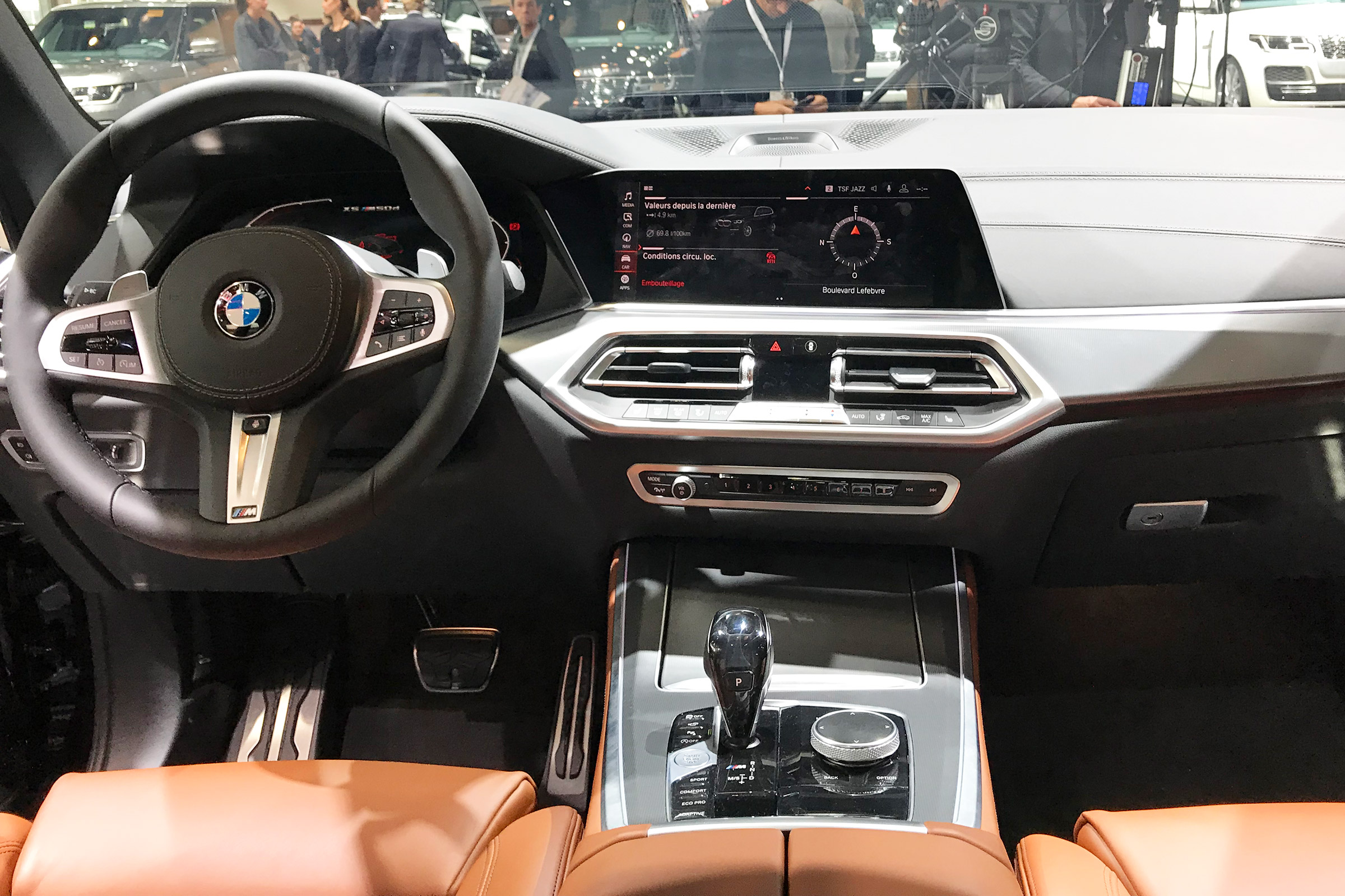 BMW X5 - Paris dash