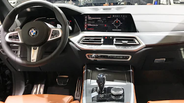 BMW X5 - Paris dash