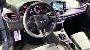 Hyundai i30 Fastback N - Paris dash