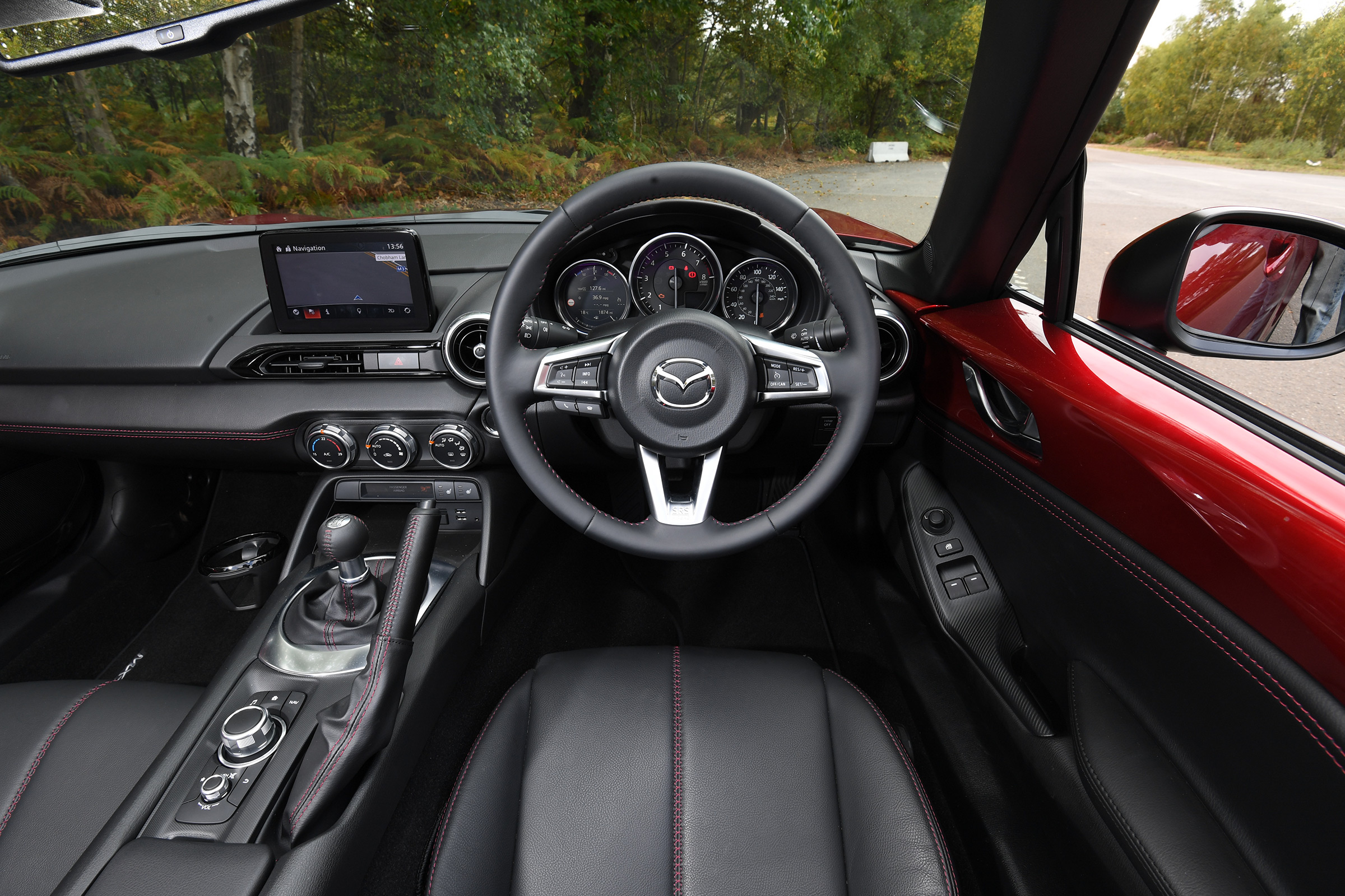 mazda mx-5 interior