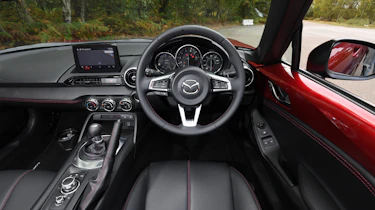mazda mx-5 interior