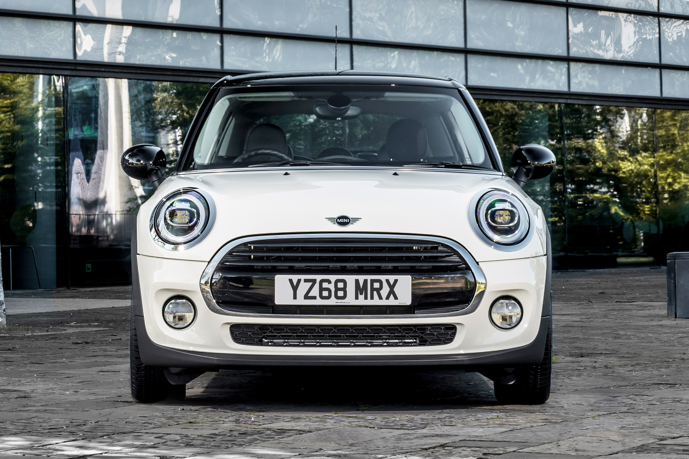 MINI Classic - full front