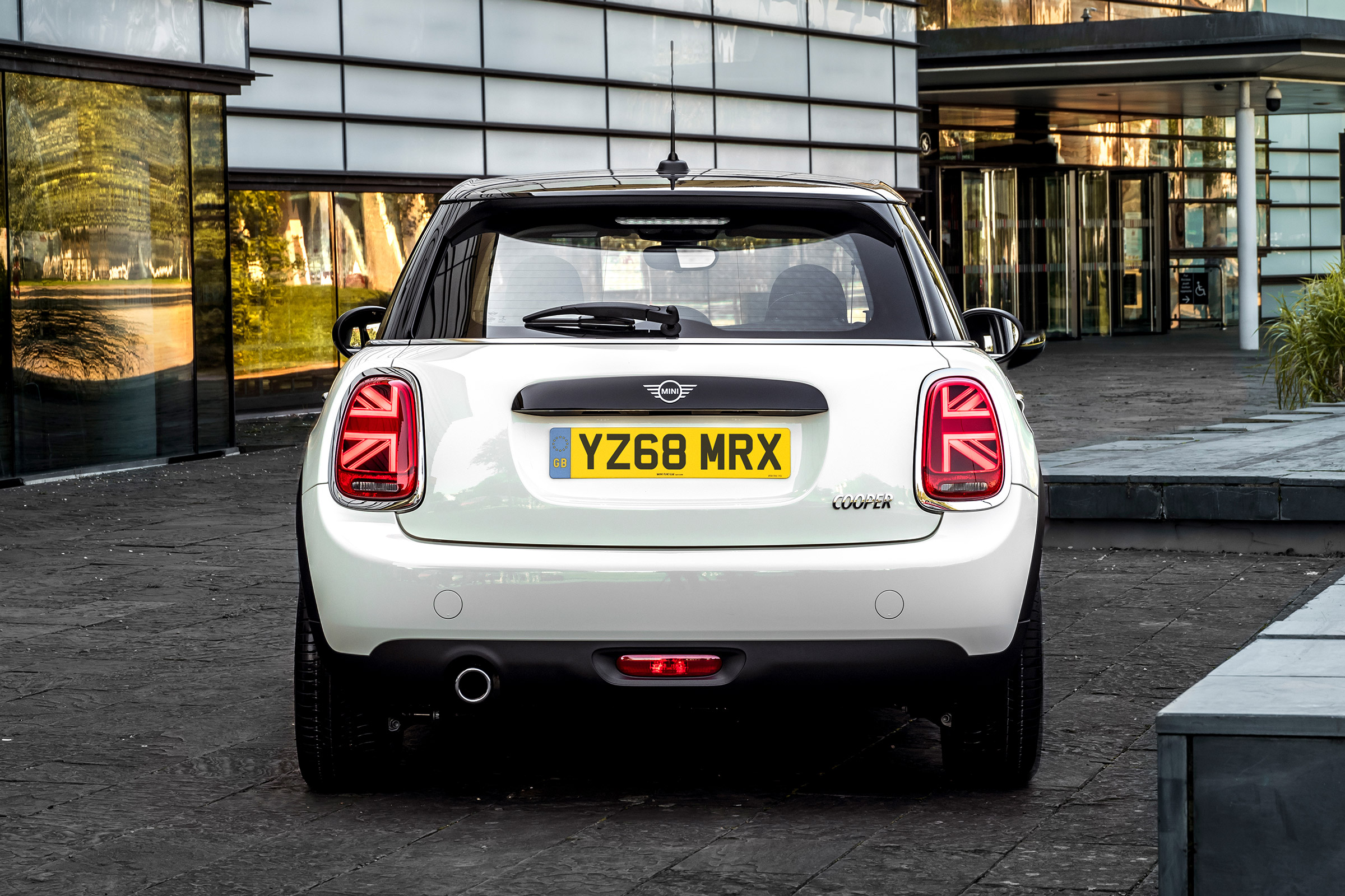 MINI Classic - full rear