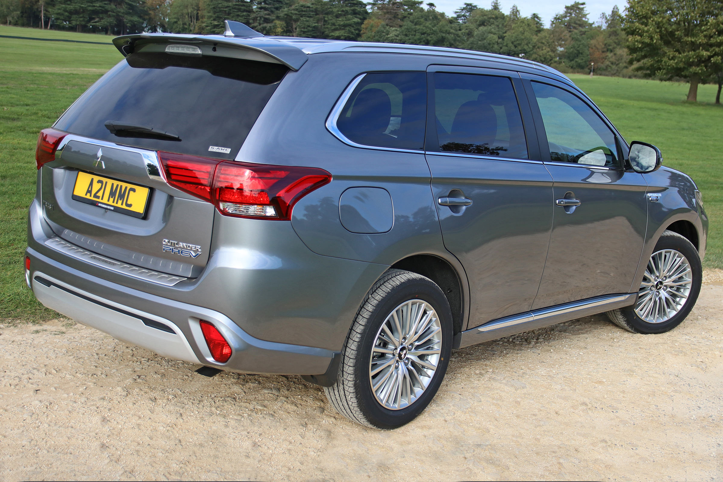 New Mitsubishi Outlander PHEV rear