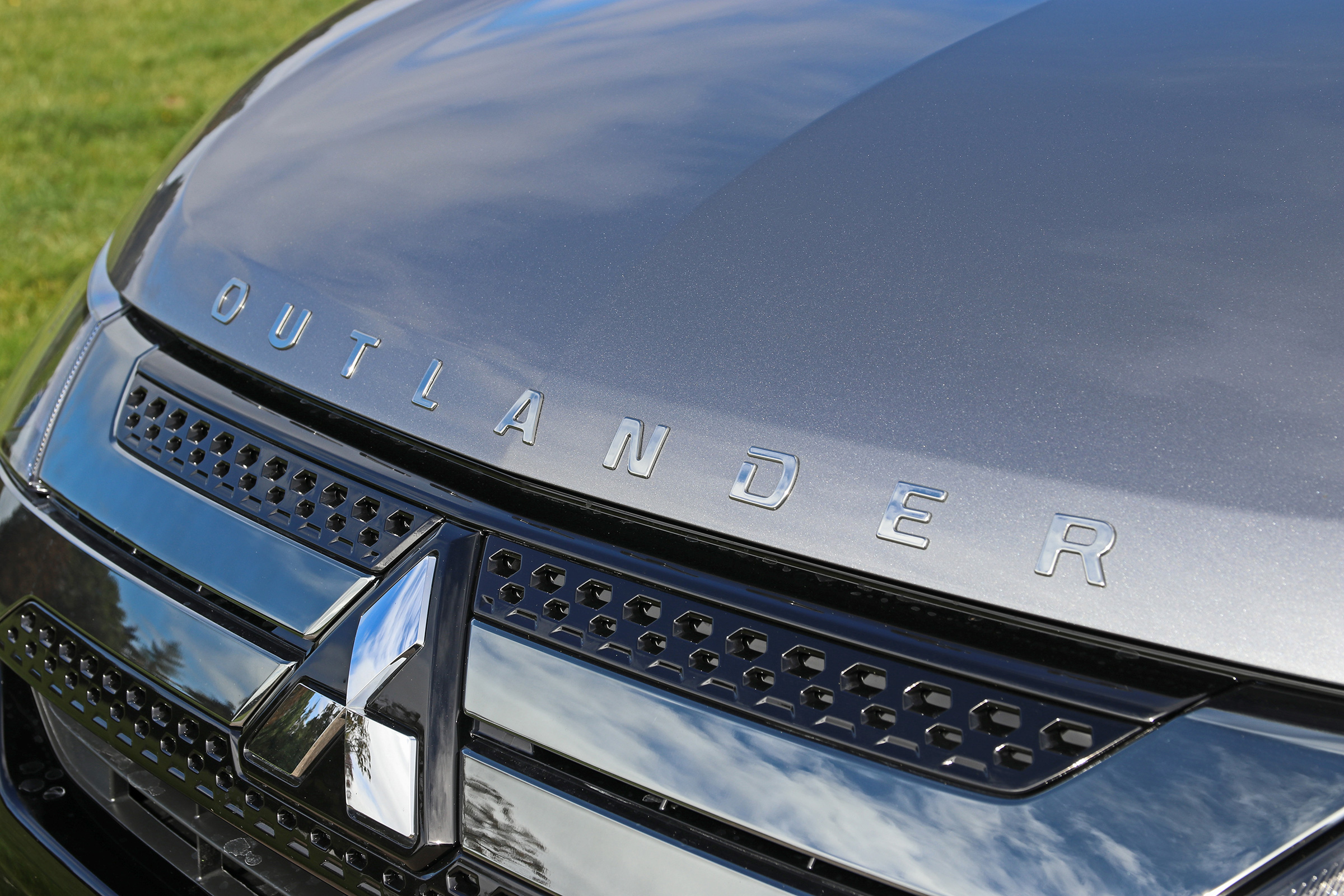 New Mitsubishi Outlander PHEV bonnet badge