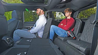 peugeot 5008 interior legroom