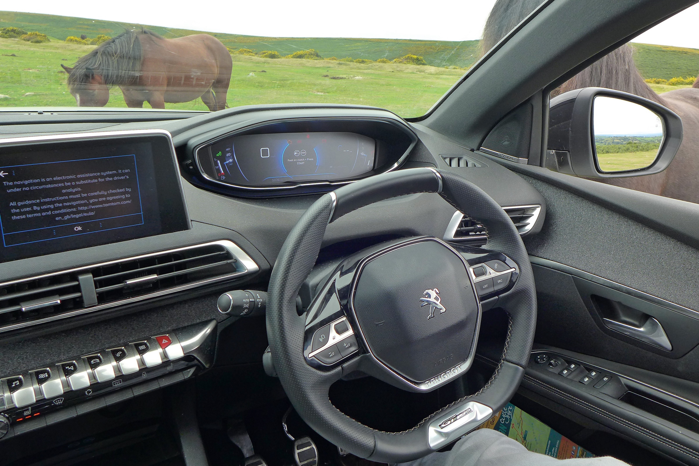 peugeot 5008 interior