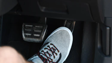 Volkswagen Arteon - Pedals