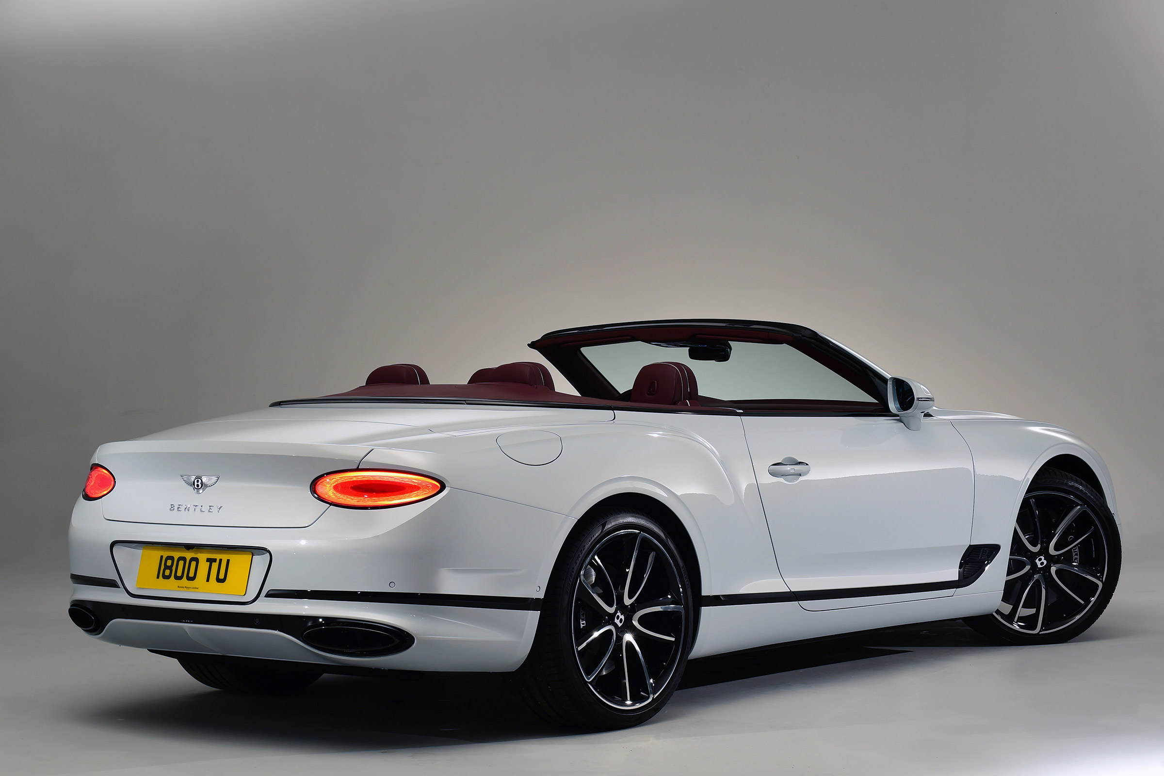 Bentley Continental GTC - studio rear