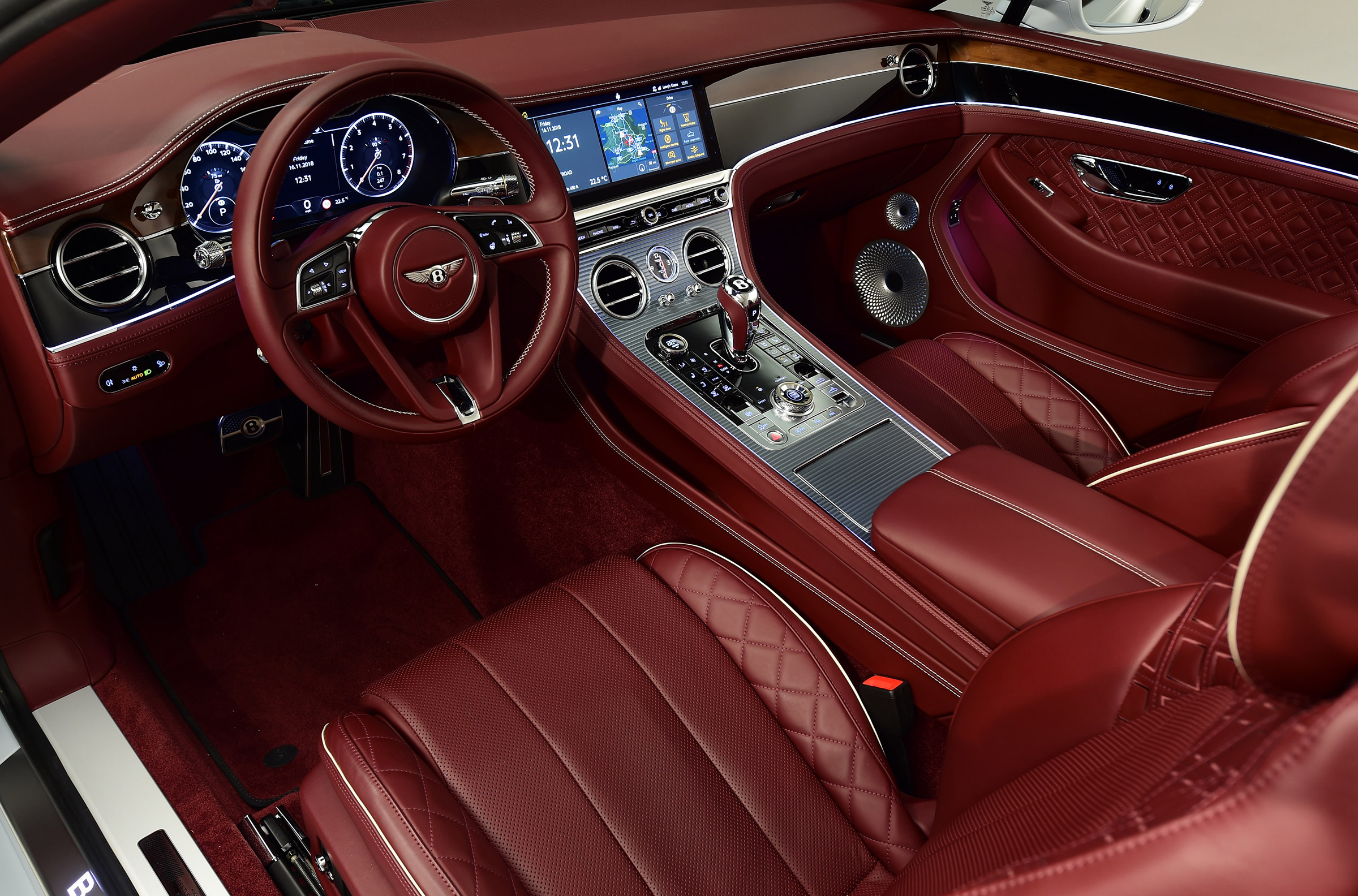 Bentley Continental GTC - studio dash