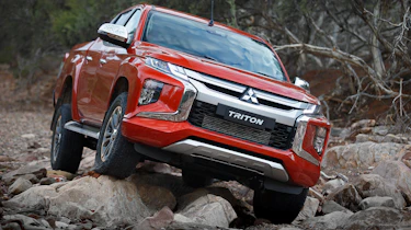 Mitsubishi L200 - front red