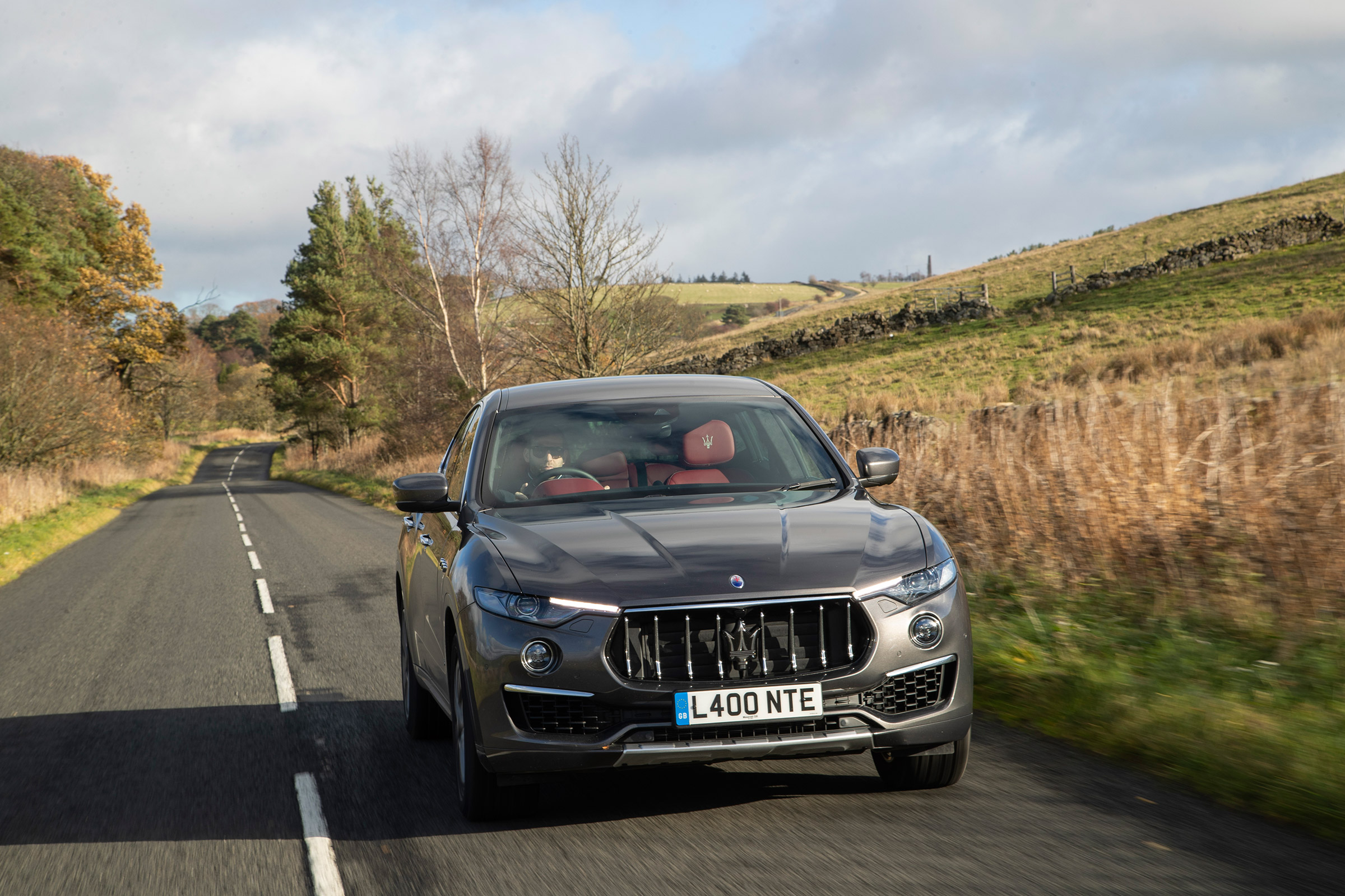 Maserati Levante GranLusso - front tracking