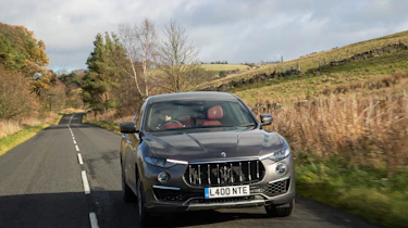 Maserati Levante GranLusso - front tracking