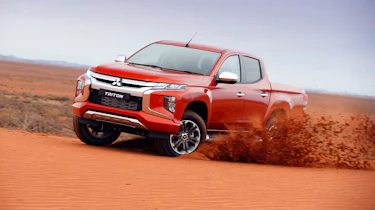 Mitsubishi L200 - front action