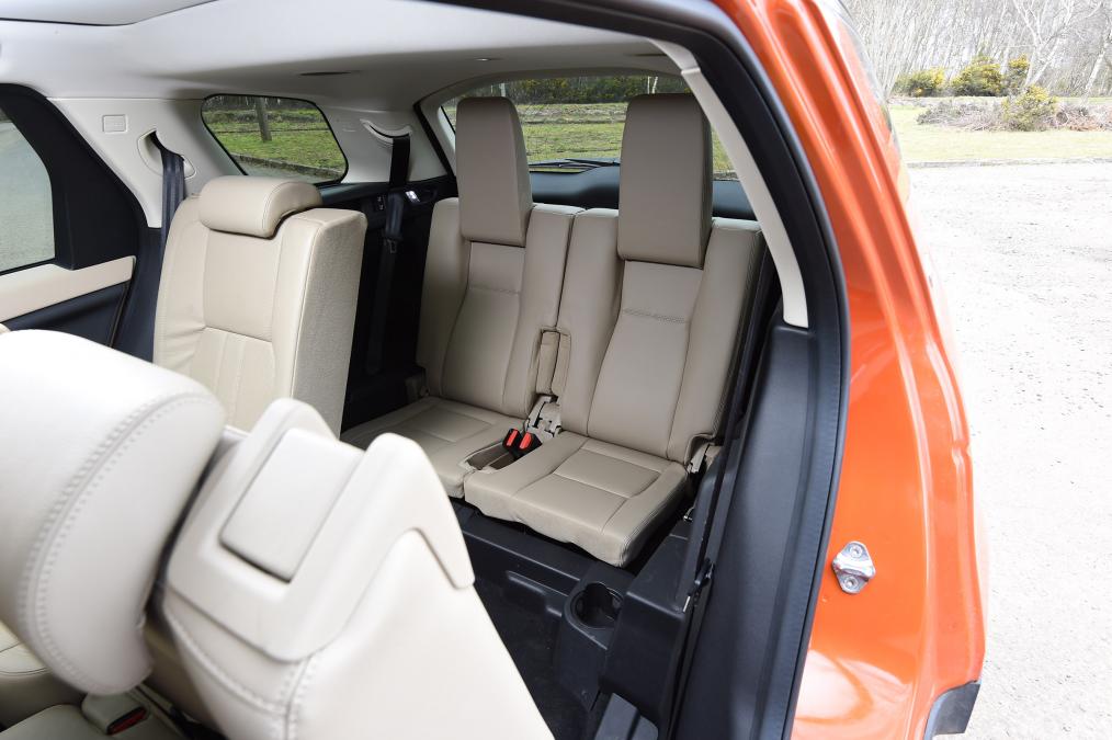 Used Land Rover Discovery Sport - back seats