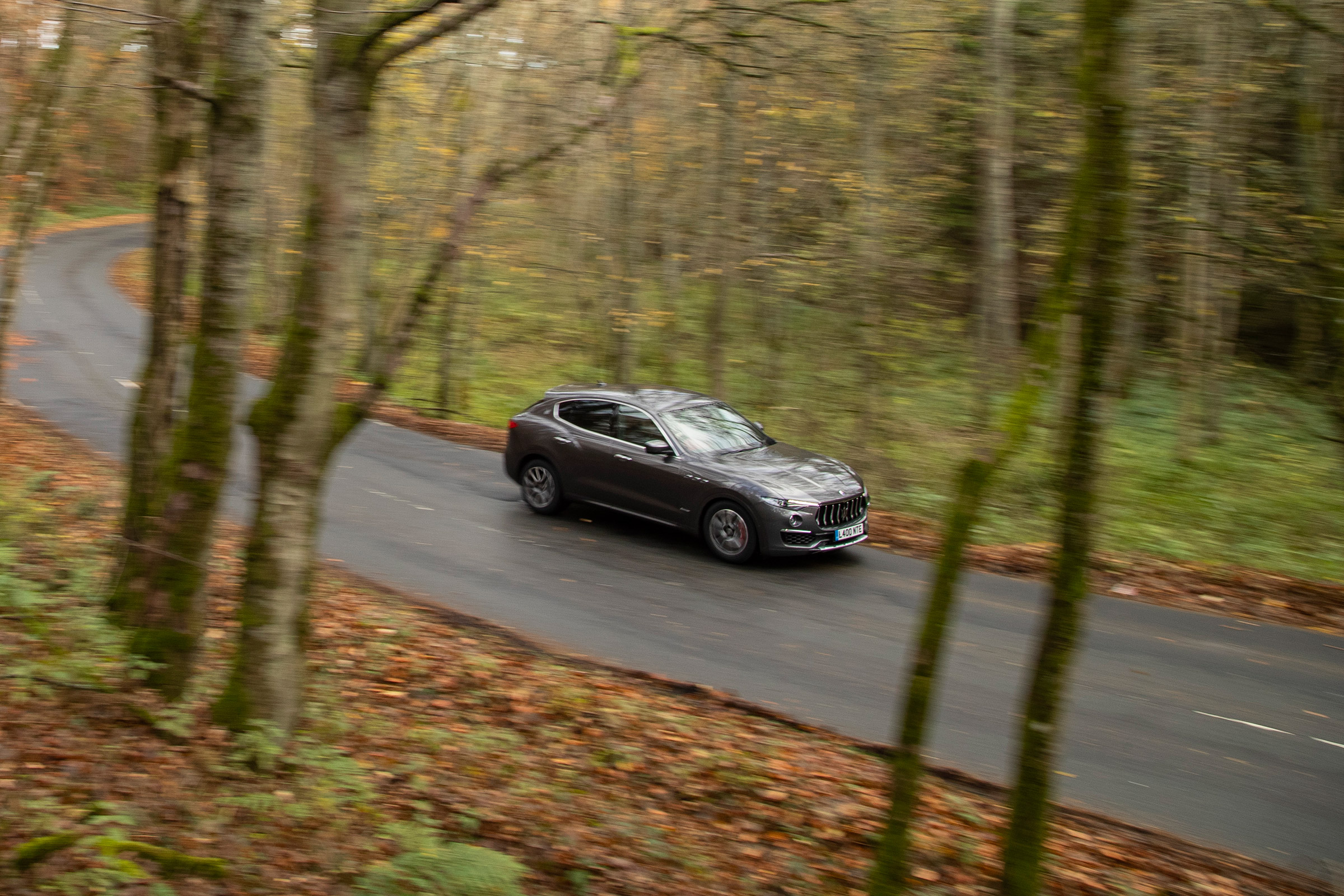 Maserati Levante GranLusso - panning