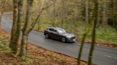 Maserati Levante GranLusso - panning