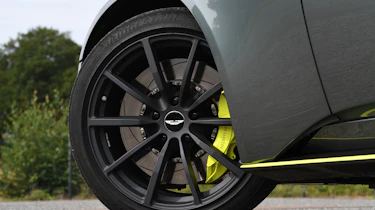 Aston Martin DB11 AMR - wheel