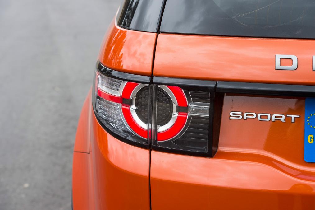 Used Land Rover Discovery Sport - rear light