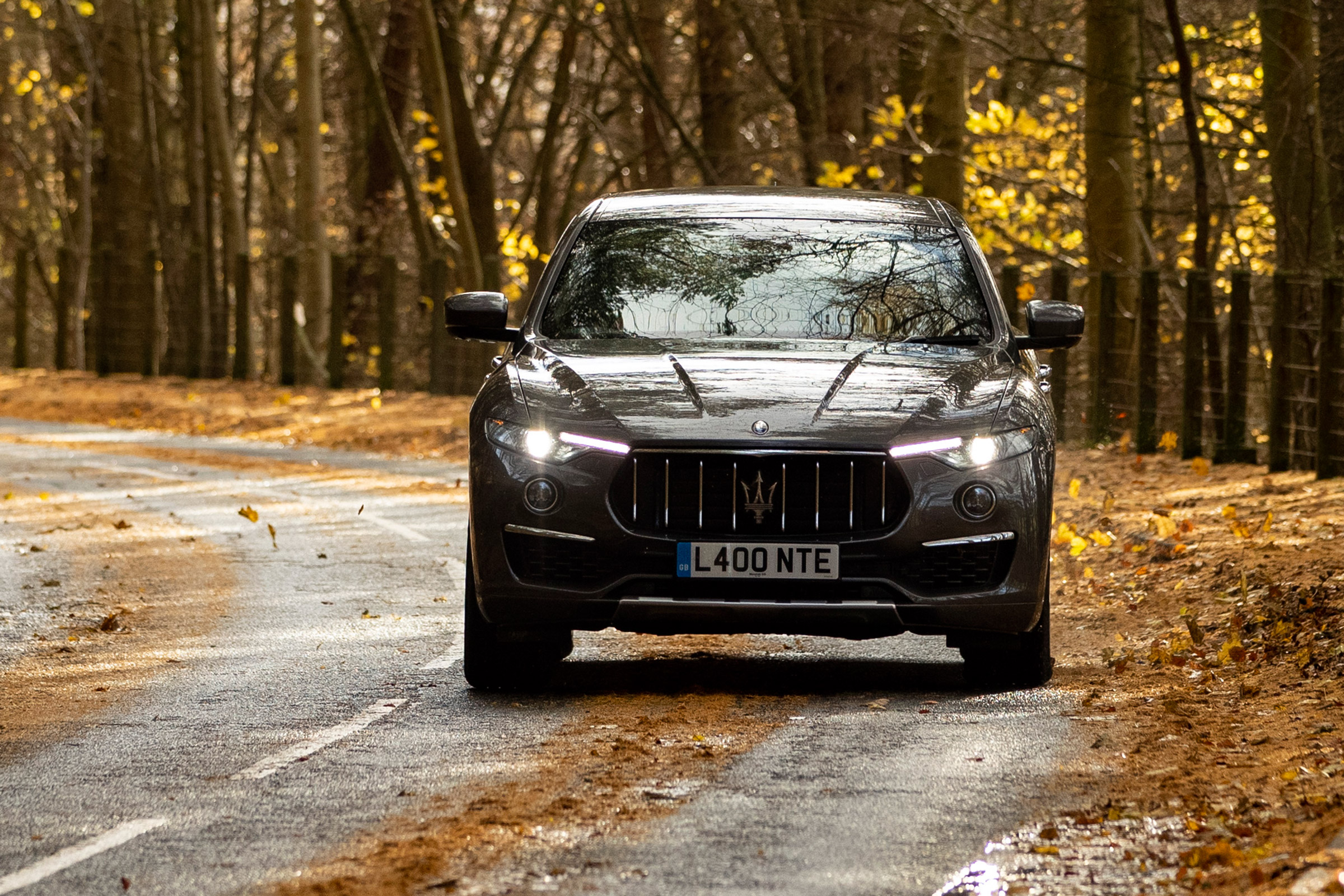Maserati Levante GranLusso - twilight action