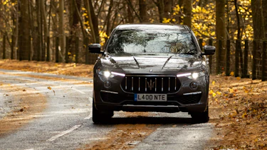 Maserati Levante GranLusso - twilight action