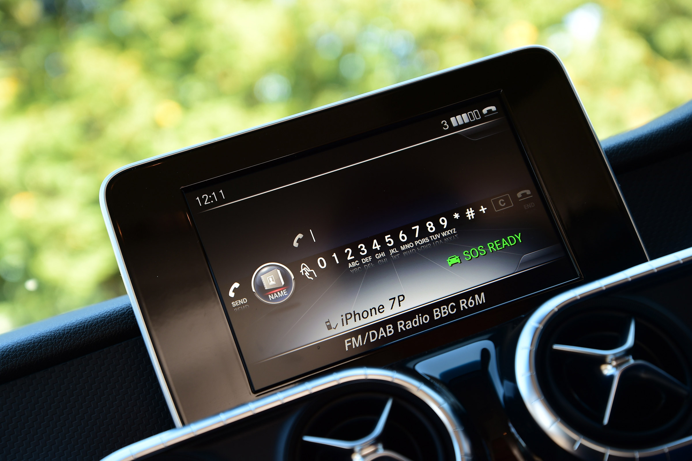 Mercedes X 250 d - infotainment