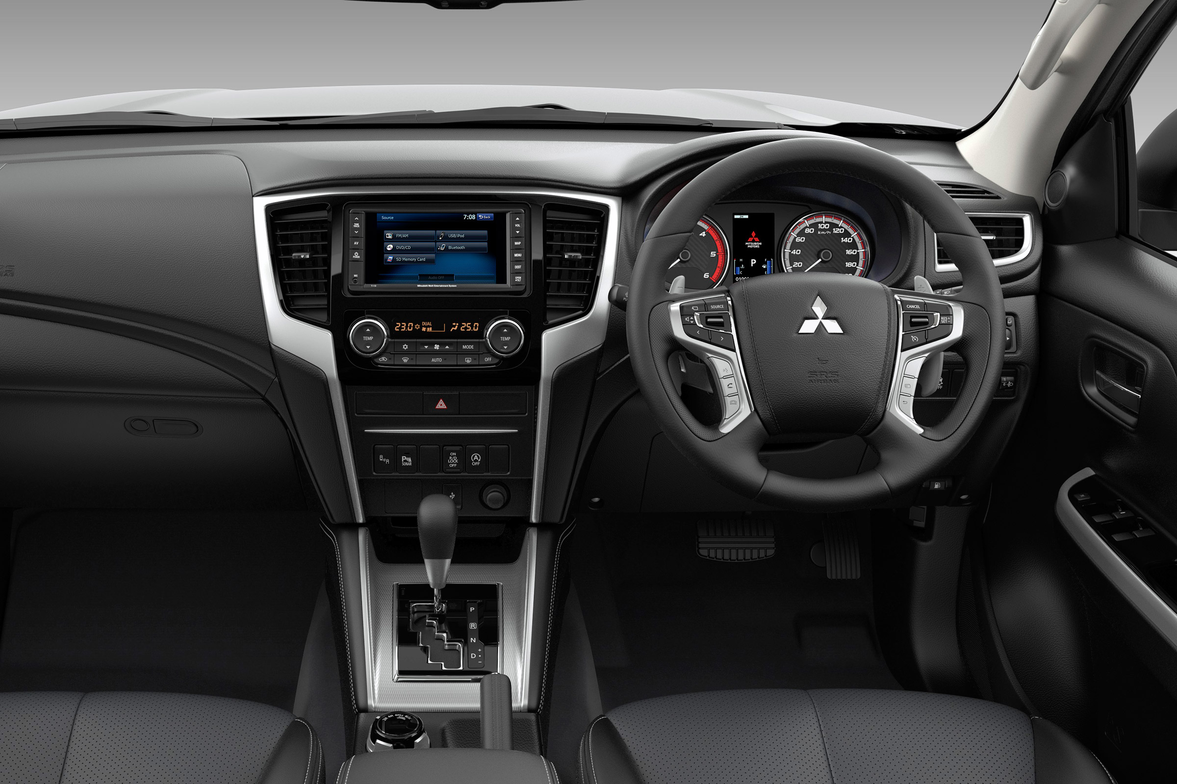 Mitsubishi L200 - cabin