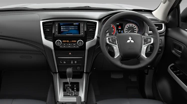 Mitsubishi L200 - cabin