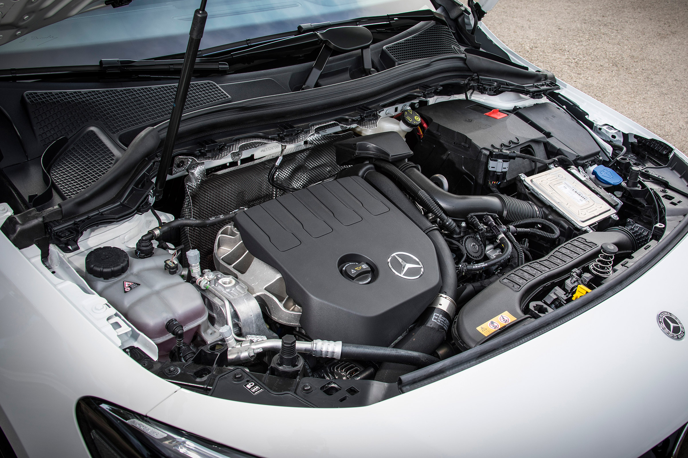 Mercedes B-Class - engine