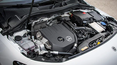 Mercedes B-Class - engine